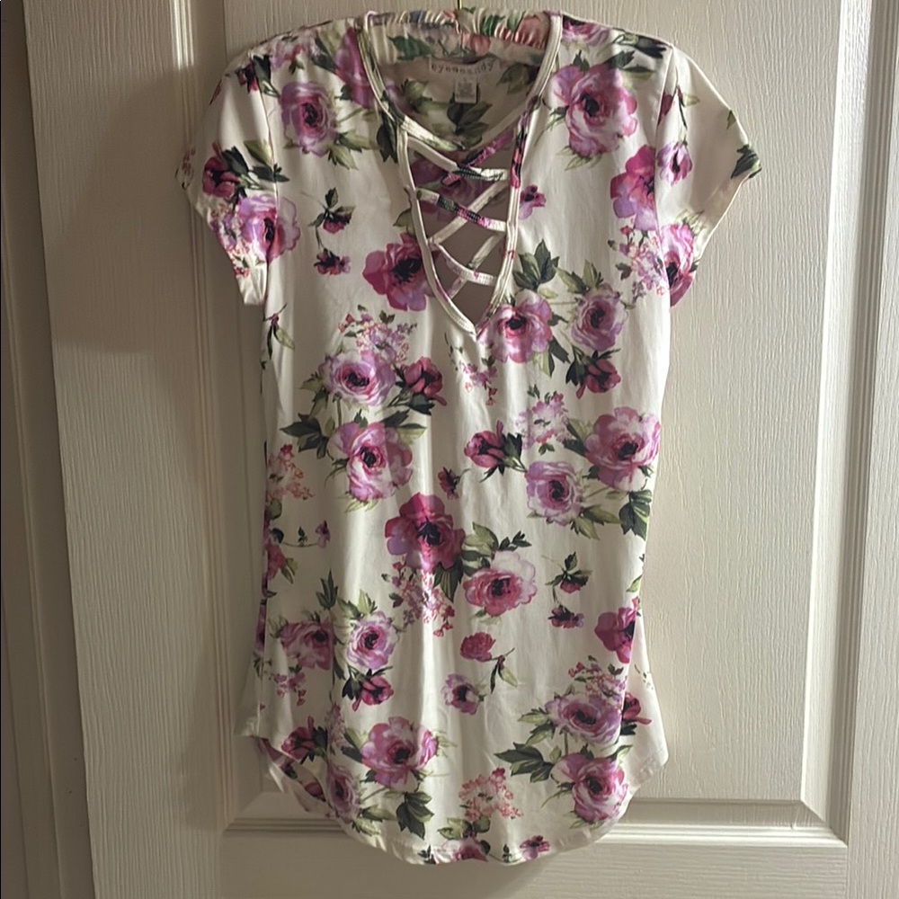 Eye Candy Cream Cap Sleeve Tie Front Blouse